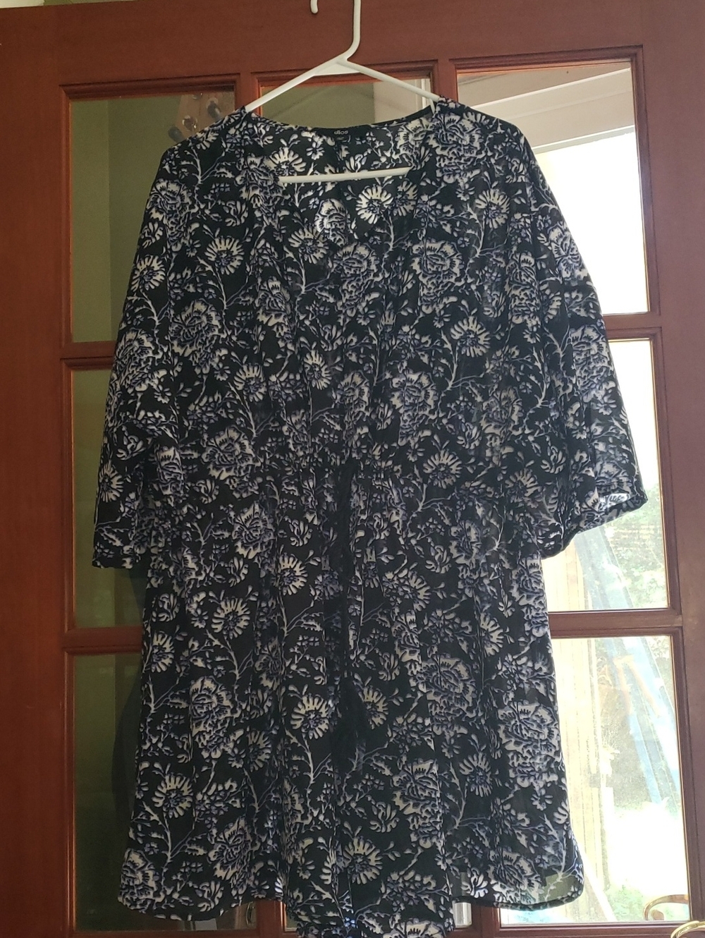 ellos Navy and White Floral V-Neck Tunic